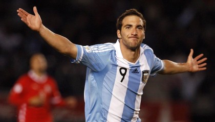 爱游戏体育下载_门框三度拒破门！京粤大战互交白卷，四大外援主宰立柱交响曲