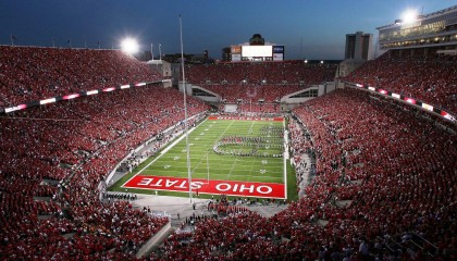 爱游戏在线登录-陈戌源亲赴海口探班国足，集训计划调整提前至三月备战新征程