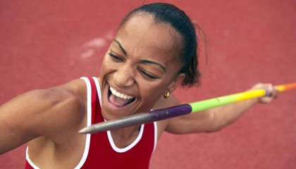 爱游戏|挪威黄金一代锋芒毕露，哈兰德狂轰16球领衔，厄德高穿针引线，北欧海盗剑指世界杯