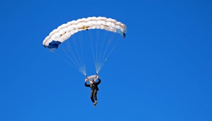 爱游戏网页版|曼联季中商业赛计划曝光，阿莫林能否坚持到届时带队？