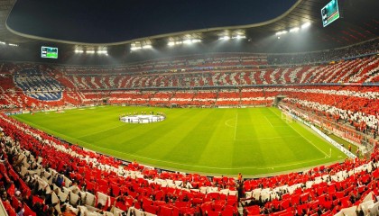 爱游戏在线登录：小义火线复出临危救主，深圳DYG势如破竹零封MTG，提前锁定S组荣耀席位